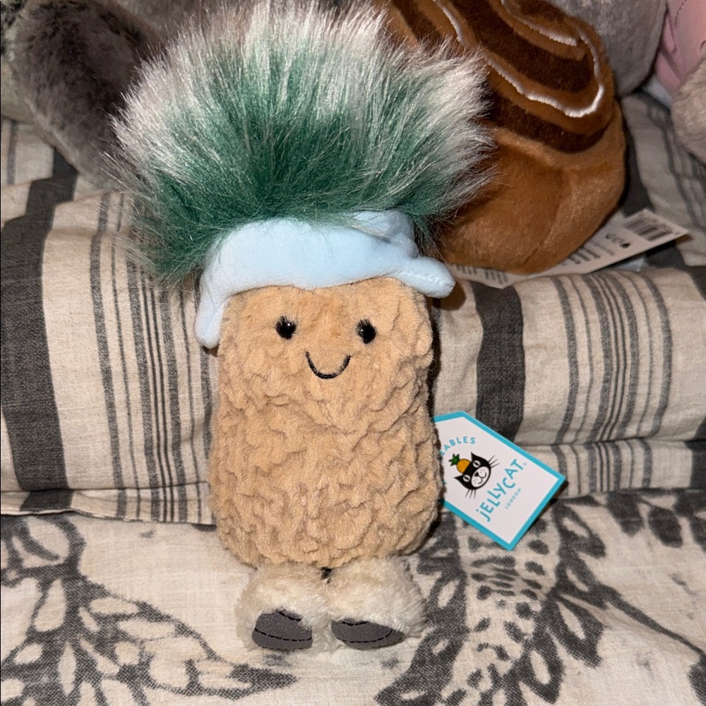 JellyCat apres ski peanut
